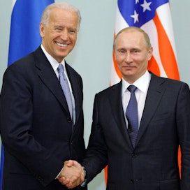 Yhdysvaltain ja Venäjän presidentit Joe Biden ja Vladimir Putin tapaavat tänään Sveitsissä. Kyseessä on johtajien ensimmäinen kohtaaminen Bidenin tultua valituksi presidentiksi. Biden ja Putin ovat tavanneet vuonna 2011, jollon Biden oli varapresidentti. LEHTIKUVA/AFP