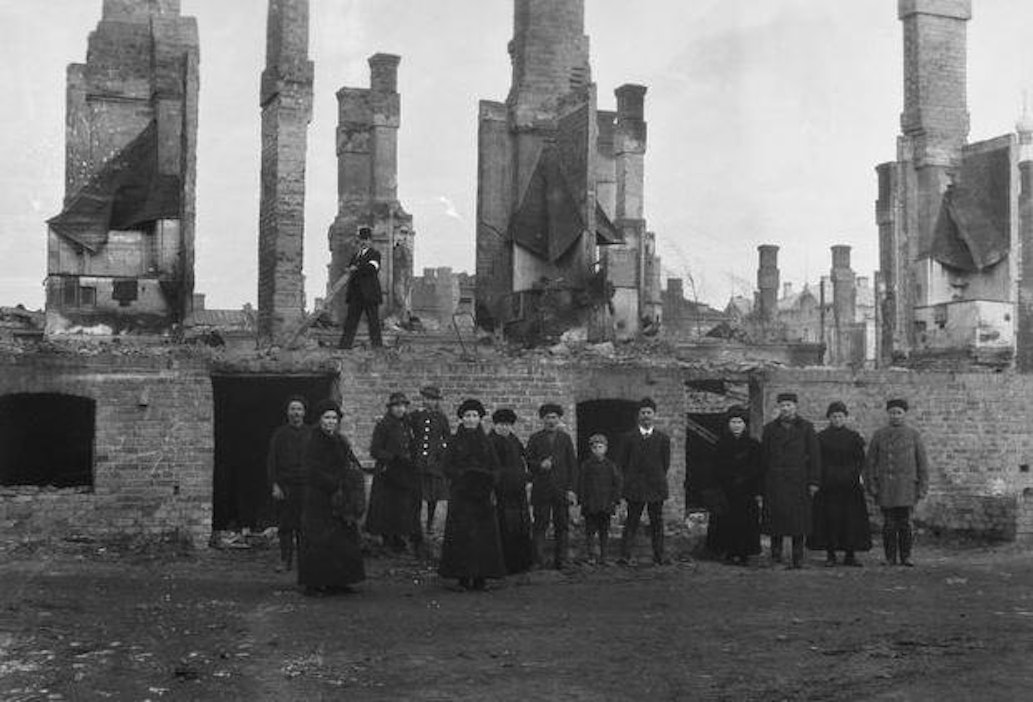 Tampereen taistelussa huhtikuussa 1918 kotinsa menettäneitä.