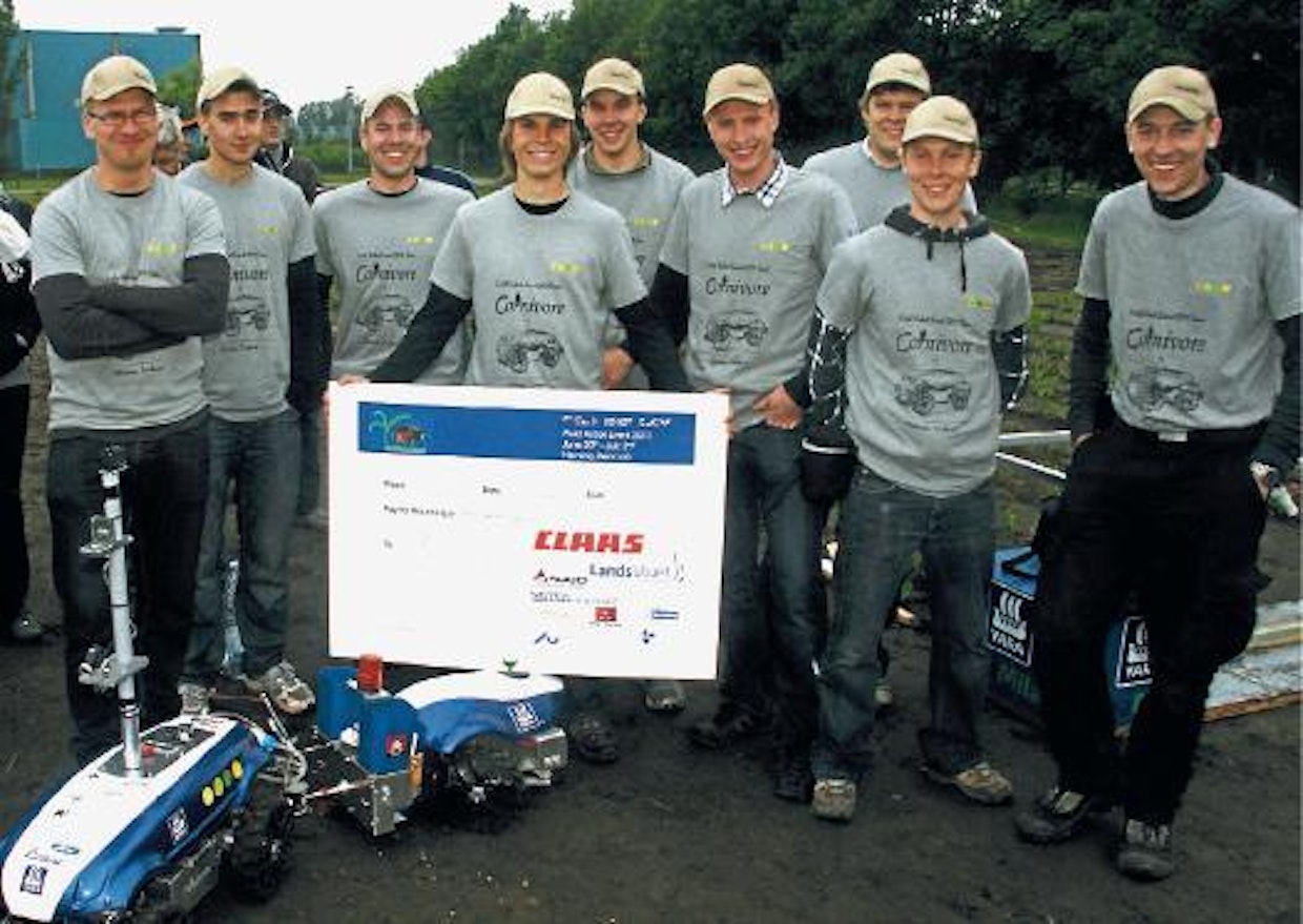 Team Cornivore Joukkueen muodostivat Joonas Ryynänen (kapteeni), Perttu Heikkilä, Ville Matikainen, Mikko Vihlman, Tapio Lantela, Zakaria Mönkäre, Marjus Storsjö, Matti Aspila, Vesa Luukkonen, Tapio Vesterinen ja Tero Välilä. Opettajina toimivat yliopistojen puolesta Jari Kostamo, Petro Tamminen ja Timo Oksanen. Päätukija oli Yara Suomi, ja lisäksi joukkuetta tukivat Henry Fordin säätiö, Laserle, Junkkari, Koneviesti, Maatalouskoneiden tutkimussäätiö, SICK, VTI Technologies ja HP InfoTech. Cornivore robotista voi lukea lisää osoitteessa: autsys.tkk.fi/en/FieldRobot2011