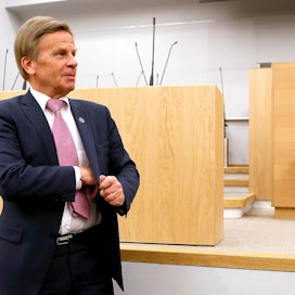 Eduskunnan varapuhemies Mauri Pekkarinen muistuttaa, että ammattitaitoisesta työvoimasta on nyt pulaa eri puolilla Suomea.