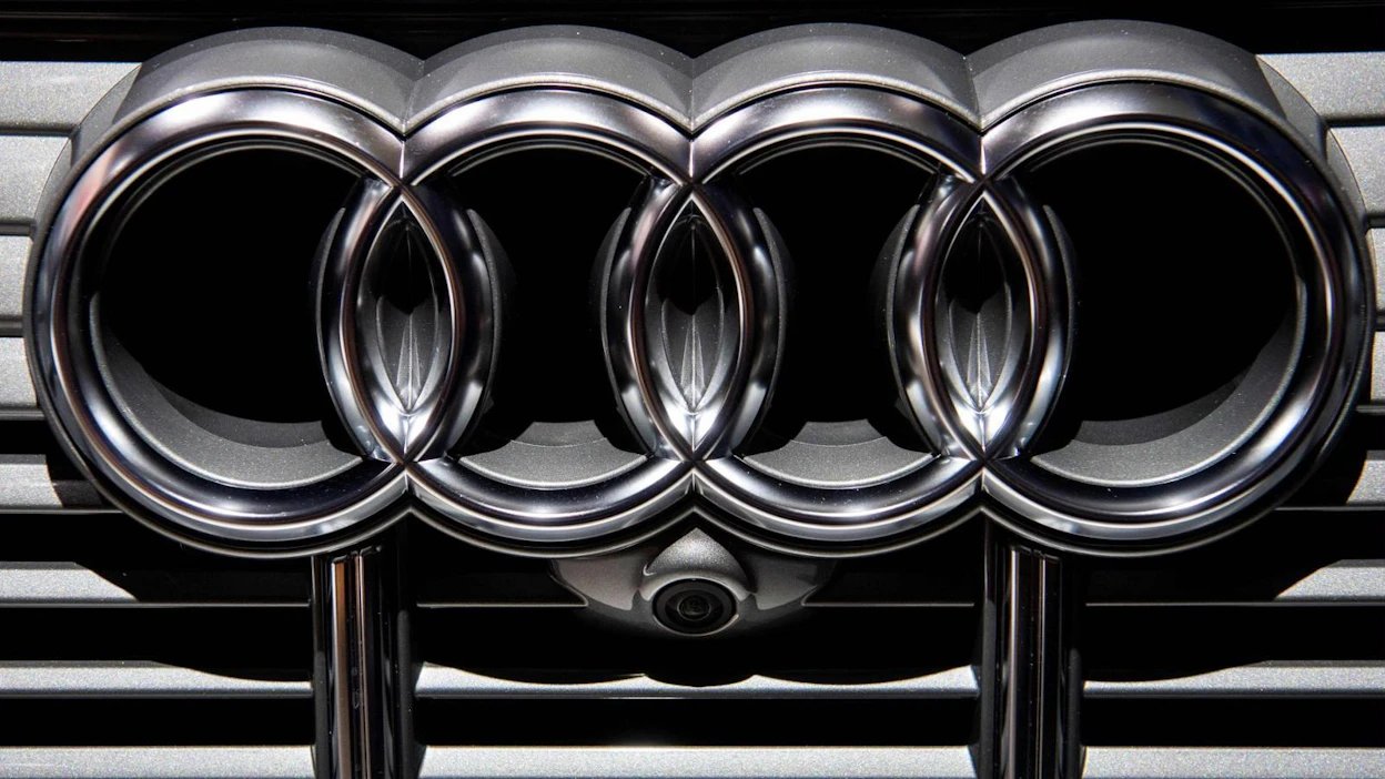 Saksalainen autovalmistaja Audi lopettaa bensiini- ja dieselautojen valmistamisen vuoteen 2033 mennessä.