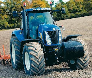 New Holland T8000 on tuorein tulokas 300 hevosvoiman luokassa.