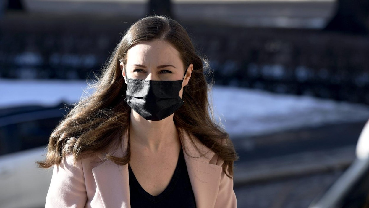 Rajoitusten ja maskipakon rikkomisesta määrättäisiin sakkorangaistus.