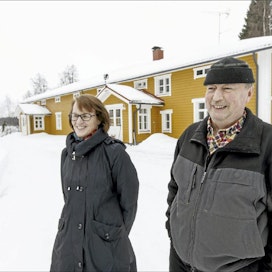 Vanha Ukkola nousi uuteen kukoistukseensa, kun Anna-Maija ja Erkki Saikku ottivat pankista lainaa, etsivät huipputimpurit ja toteuttivat vuosien haaveensa. Pentti Vänskä