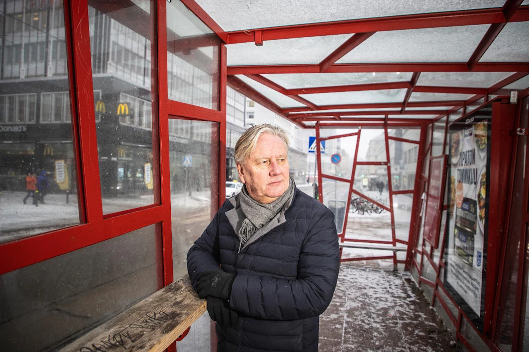Liikkeenjohdon neuvonantajana työskentelevä Bo-Erik Ekström on laskenut työkseen isojen suomalaisten kuntien ja kaupunkien konsernianalyyseja. Kuluttajaosuuskunnasta tuttu asiakasomistajan näkökulma sopisi hyvin käytettäväksi myös sote-uudistuksessa.