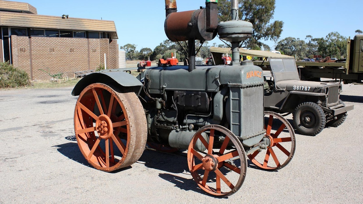 Avance 30–35 -traktoria valmistettiin vuosina 1924–30, Augustendalissa, Tukholmassa, Ruotsissa.