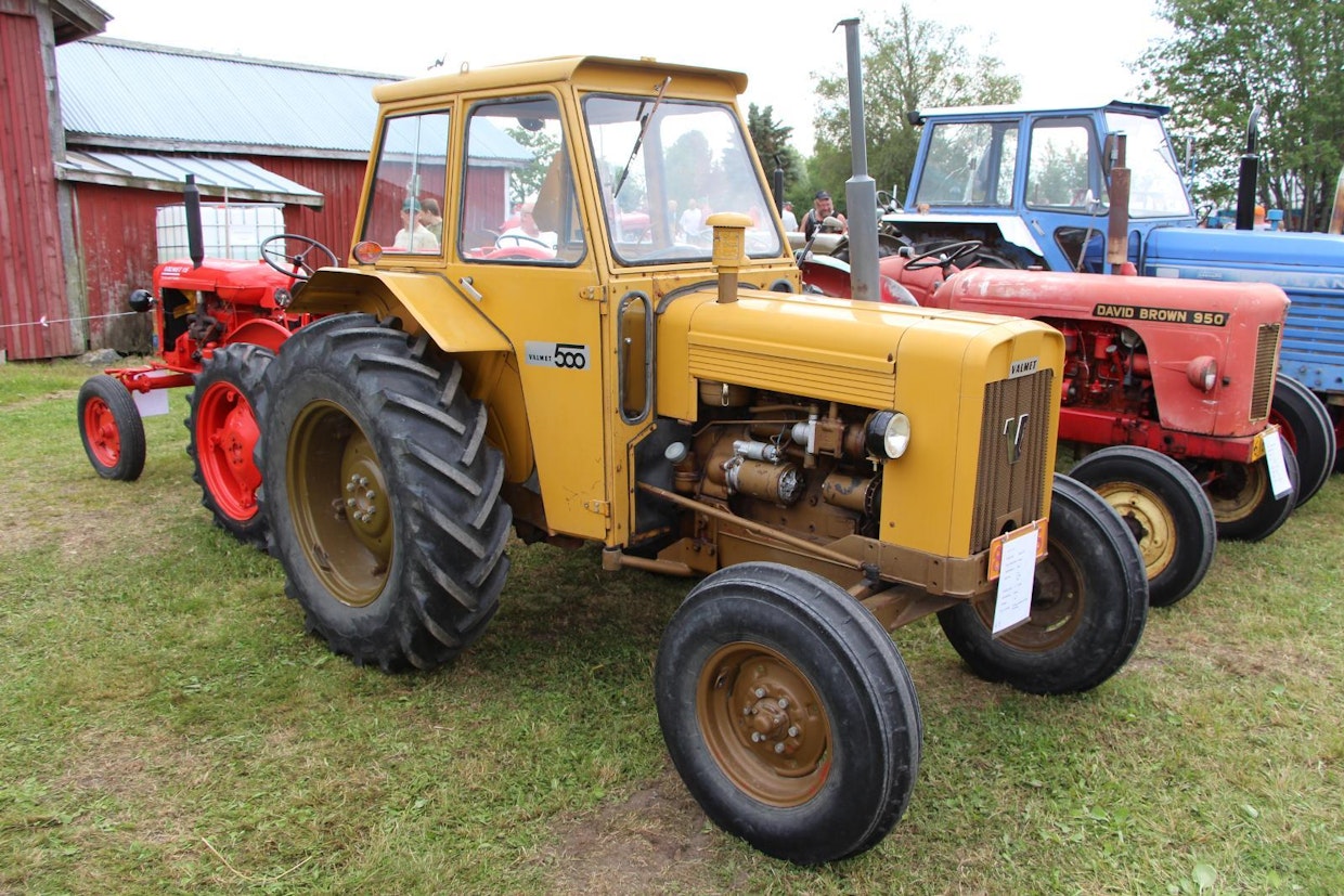 Valmet 500 -traktoria valmistettiin vuosina 1968–71 Jyväskylässä ja Suolahdessa.