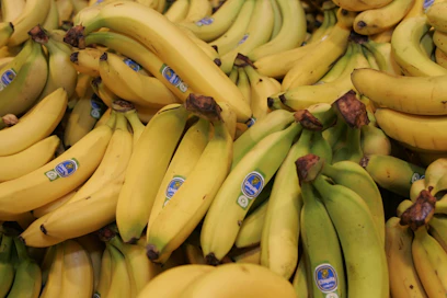 Lähes kaikilla kaupallisilla banaaniplantaaseilla viljellään Cavendish-lajiketta. Vastaavan makuista banaanilajiketta ei ole.