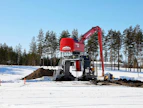 Mantsinen toimittaa nostureita kolmella eri alustaratkaisulla. Valittavana on tela-, pyörä- tai kiskoalusta. Nosturi voidaan asentaa myös kiinteästi.