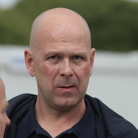 Hannu Laakkonen on Derbyyn tähtäävän Always Readyn uusi valmentaja. Tuomas Korvenoja valmensi oritta toissapäivään saakka.