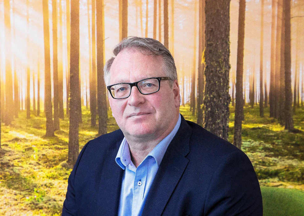 "Palaverin tarkoituksena on katsoa, millaisia kaskia edessä on", Petri Vanhala sanoo.