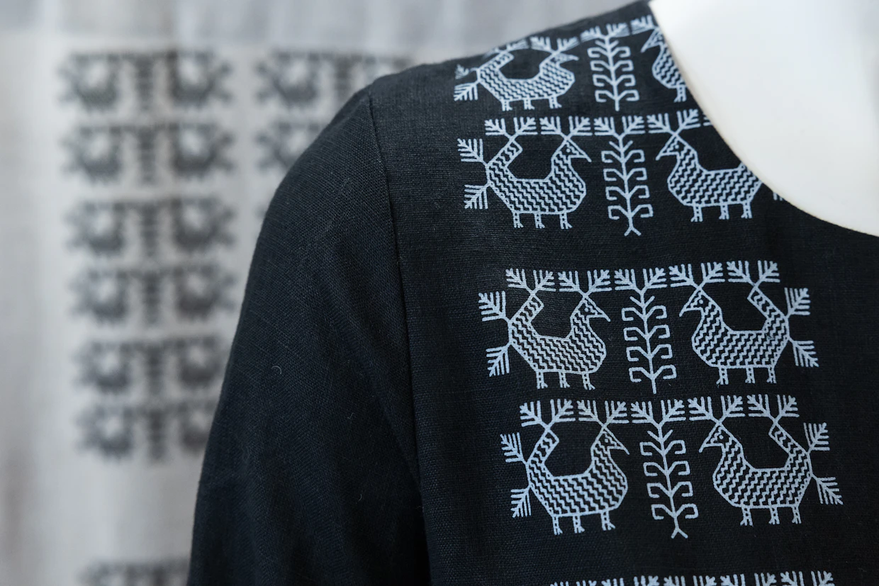 Kukkilintu on ikivanha symboli. Pohjois-Karjala on ensi vuonna valokeilassa, kun ensi-iltansa saa yli 20 vuotta odotettu suurelokuva, 1100-luvun Pohjois-Karjalaan sijoittuva Kalevala: Kullervon tarina. Se on kuvattu pääosin Bomban matkailualueella Nurmeksessa.