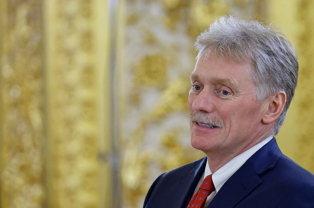 Kreml ei suoraan kiistänyt aseiden toimittamista. Kremlin tiedottaja Dmitri Peskov kuvattiin toukokuussa Moskovassa. LEHTIKUVA/AFP.