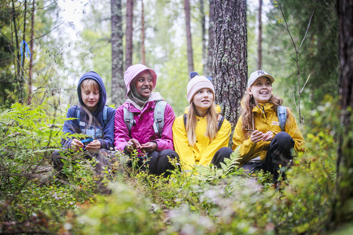 Alec Toivonen, Ehsaan Ali, Kaisa Luostarinen ja Mila Evers kertovat käyvänsä metsässä paljon.