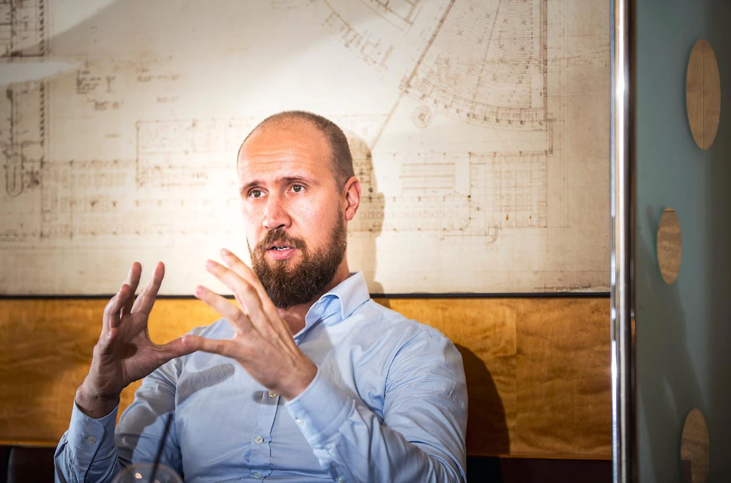 "Ei tässä olla esittämässä mitään valtavia leikkauksia suuriin kansallisiin maataloustukiin", sanoo Touko Aalto Savon Sanomien haastattelussa.