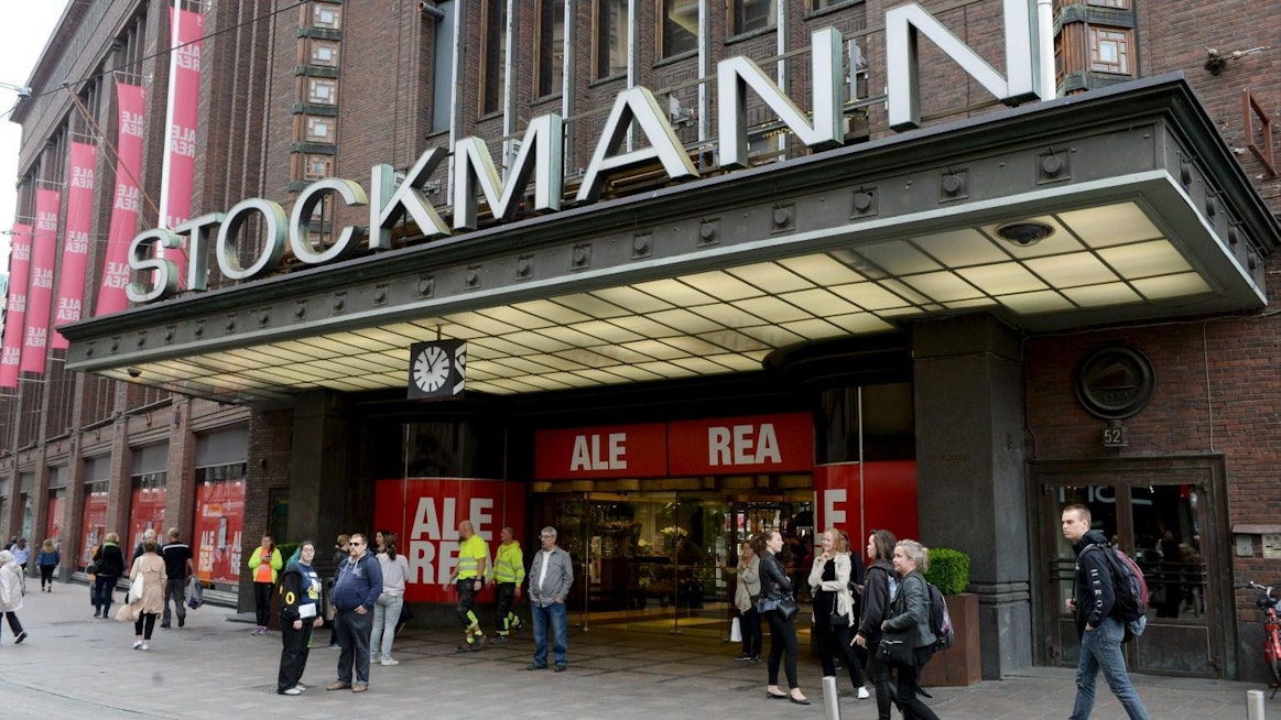 Stockmann arvioi, että koko vuoden liikevaihto jää viime vuotta matalammalle tasolle.