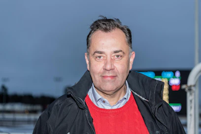 Robert Karlsson siirtyy Uumajan radalta ST:n kilpailuosastolle syksyllä.
