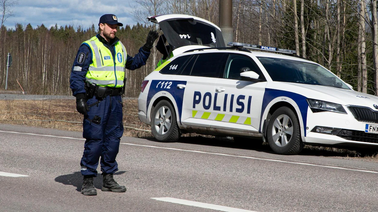 Uudenmaan maakuntarajan saa liikkumisrajoitusten vuoksi ylittää vain välttämättömästä syystä.