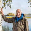 Juristi ja professori Matti Tolvanen harrastaa kalastusta verkko- ja katiskapyynnillä. Ahven on hänestä maukkain kala.