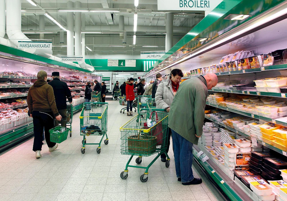 Tulevaisuustutkijan mukaan marketeista tulee tulevaisuudessa paikkoja, joissa on kiva hengailla, mitä ne eivät pääosin vielä ole.