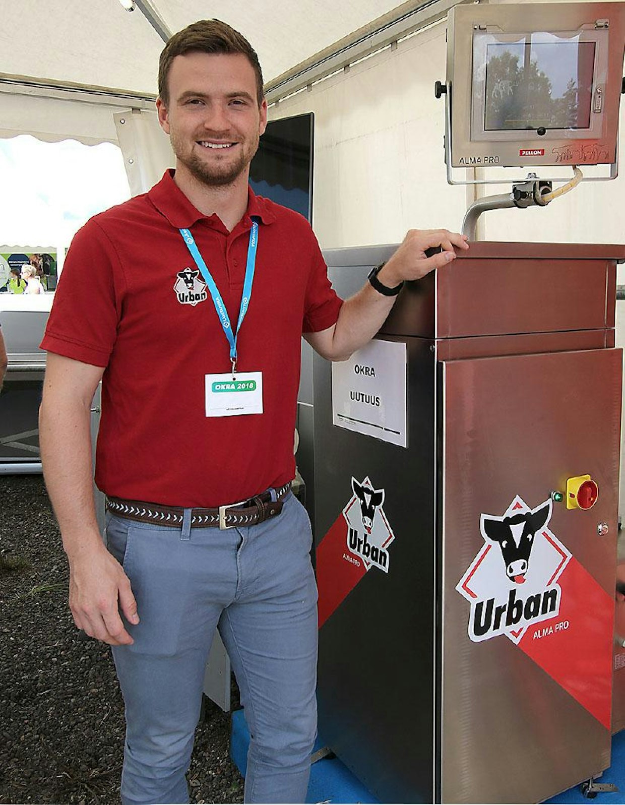 Pellon Groupin myynnissä oleva Urban-vasikanjuottoautomaatit kehittyvät edelleen. Urbanin tuotepäällikkö Joshua Hirneiss esitteli uutta Alma Pro-mallia, joka pystyy juottamaan jopa 120 vasikkaa. Yhteen kosketusnäytöllä ohjattavaan keskusyksikköön voidaan yhdistää 4 juottokarsinaa. Automaatin hinnaksi kerrottiin n. 14–15 000 euroa (alv 0 %) varustelusta riippuen. (MT)