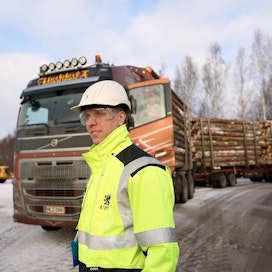 UPM Metsän Länsi-Suomen aluejohtaja Tero Nieminen on tyytyväinen tämän talven hakkuutahtiin.