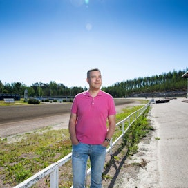 Heikki Haaviston mukaan ravien tunnelman voi kokea parhaiten paikan päällä.