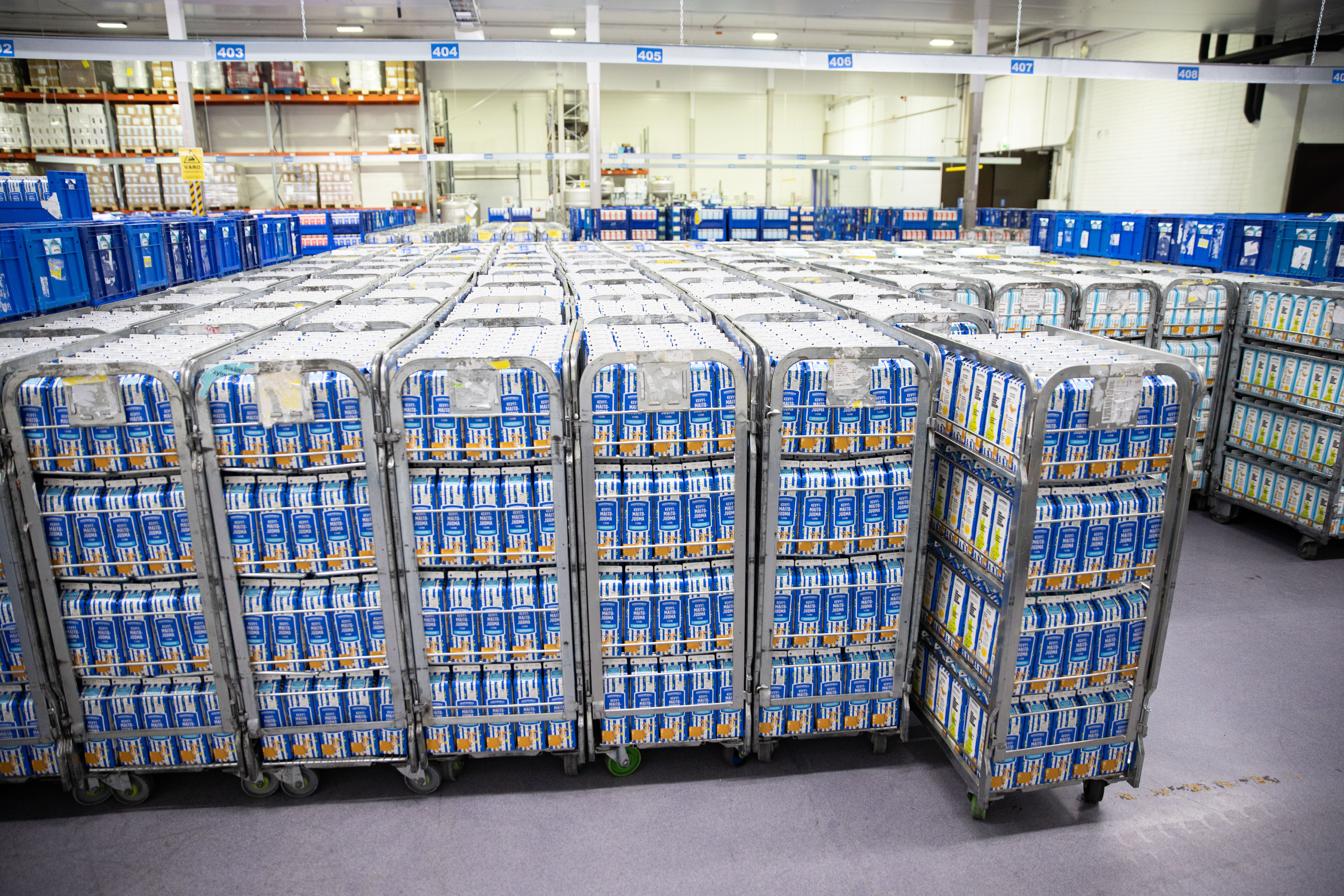 Juustoportissa on jouduttu pohtimaan pakkauksiin välillä vaihtoehtoisia materiaaleja, kun jostakin on tullut pulaa.