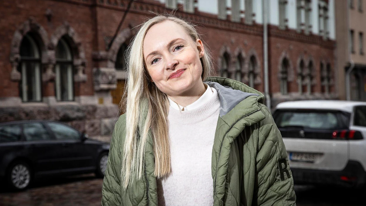 Kuntavaaleihin valmistautuva vihreiden helsinkiläinen puheenjohtaja Maria Ohisalo on sitä mieltä, että Metsähallituksen tulisi lopettaa avohakkuut. Kuntien tulisi suosia lähiruokaa.