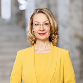 Omistajaohjausministeri Tytti Tuppurainen syytti Fortumin johtoa ja hallitusta: Ratkaisu ostaa Uniper on osoittautunut vakavaksi virheeksi.