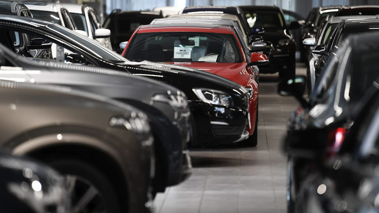 Autoalan Keskusliiton mukaan käytettyjen autojen hinnat ovat laskeneet hieman viime vuoteen verrattuna. LEHTIKUVA / Vesa Moilanen.