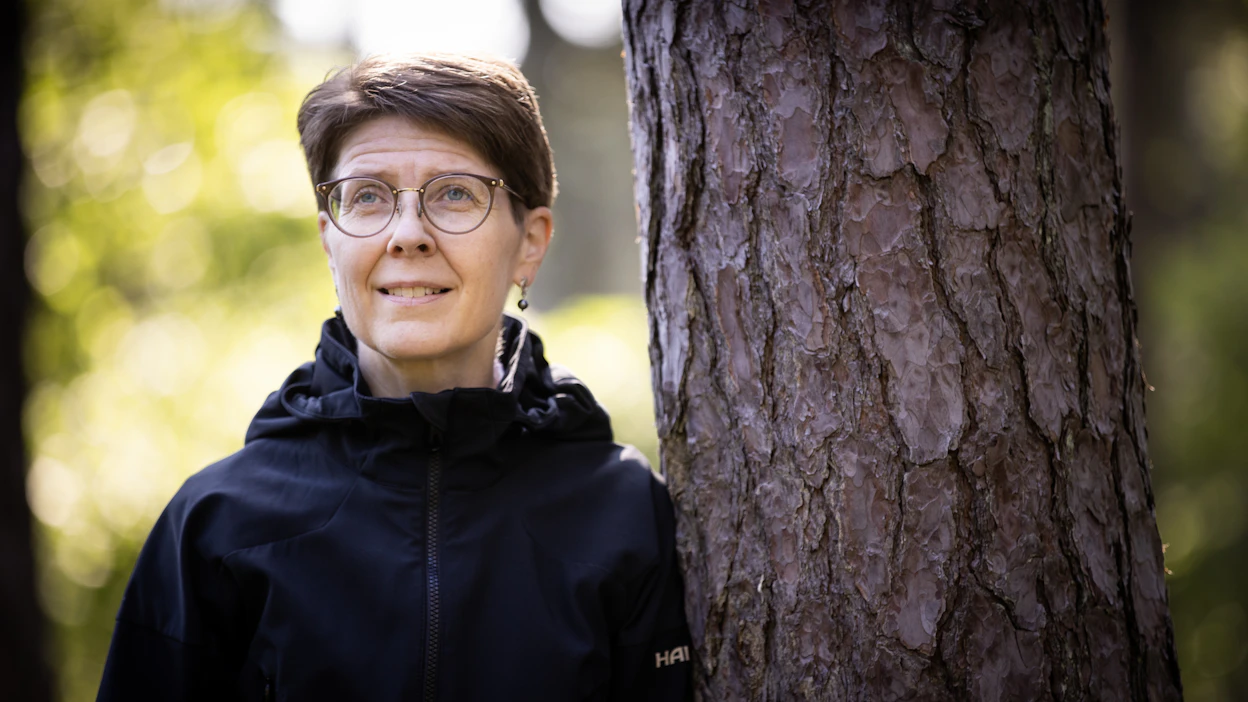 Metsäjohtaja Karoliina Niemi jäi kaipaamaan monitahoisempaa selvitystä Suomen vanhojen metsien suojeluhyödyistä.