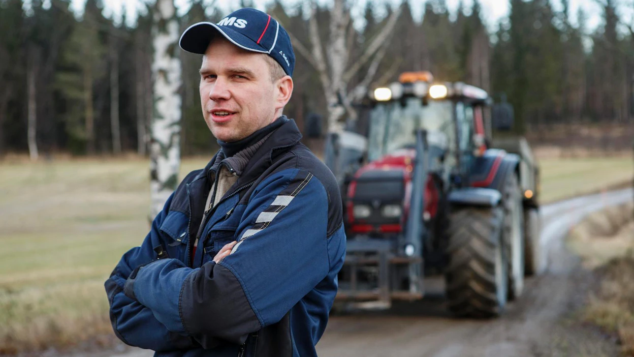 "Ajokorttiuudistus osuu
peruskoulua päättäviin, jotka miettivät urasuunnitelmiaan", sanoo
Hans Hall Leppävirralta.