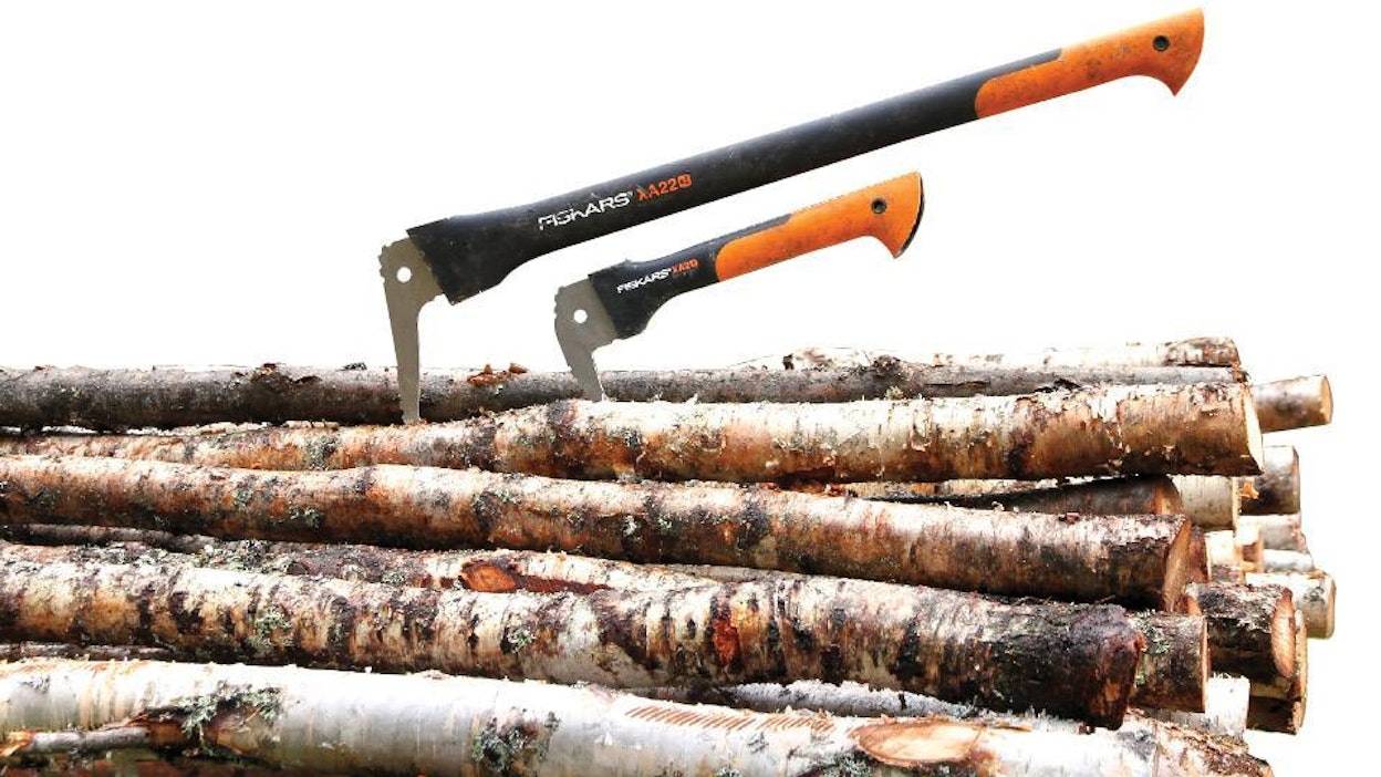 Fiskars on kehittänyt nykyaikaisen version vanhasta puutavaran käsittelytyökalusta. Uudet pokarat hyödyntävät nykyaikaista valmistustekniikkaa.