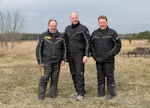 Kolme Korpea - kaksi sukupolvea: Heikki Korpi (oik.) ja veli Ilkka olivat vierailulla Heikin pojan Marko Korven luona Journey Stablella Ruotsissa pari "talvea" sitten.