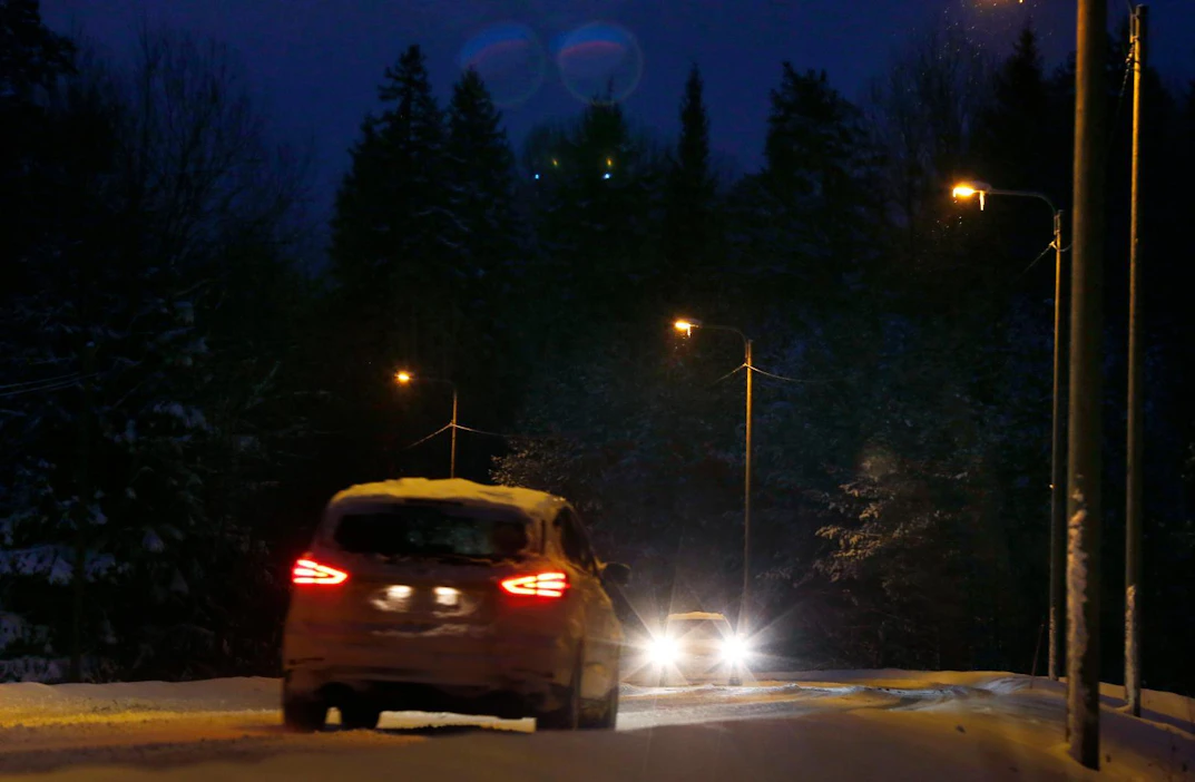 ”Ajaessa näkemisen pitää olla vaivatonta”, muistuttaa Silmäaseman johtava optikko Hemmo Salo.