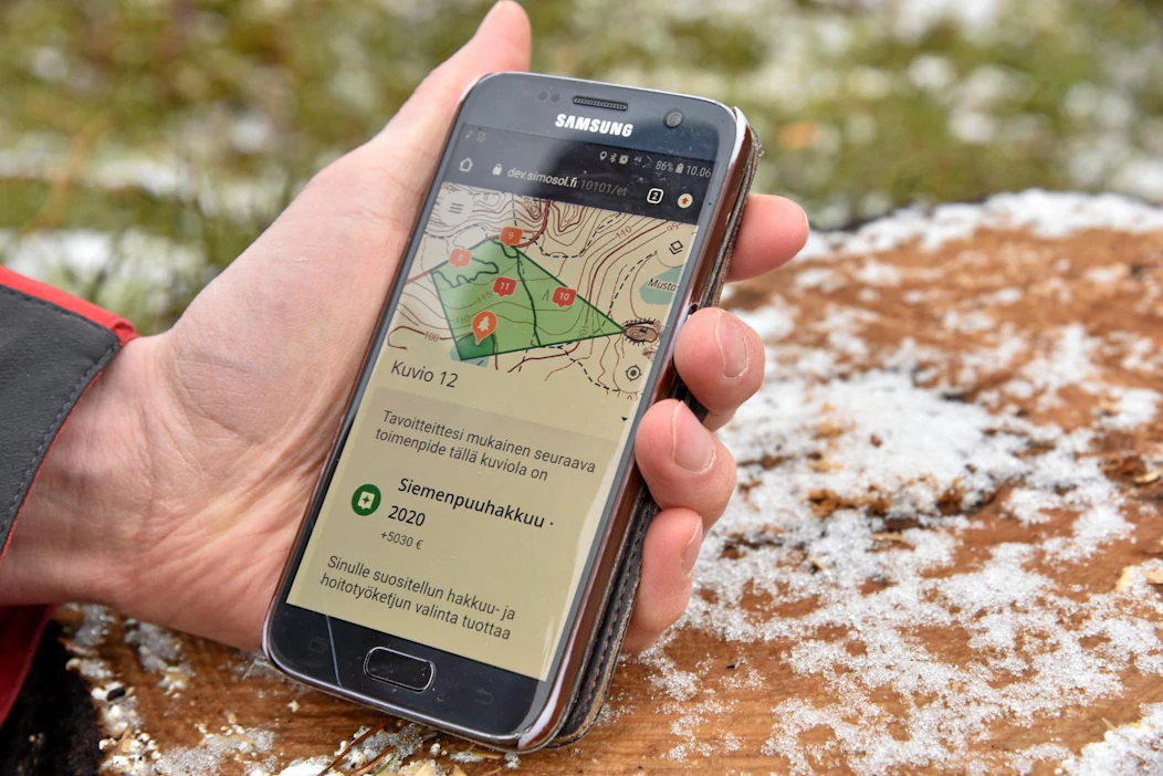 Erilaisilla etäpalveluilla ja digitaalisilla sovelluksilla voidaan säästää päästöjä, kun esimerkiksi liikkumisen tarve vähenee.