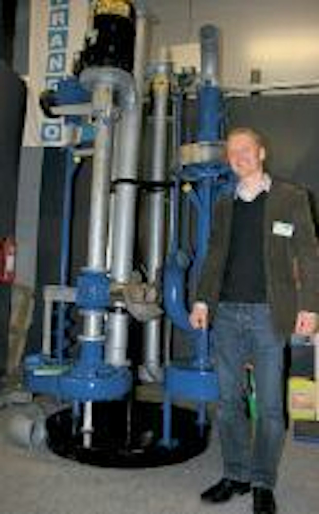 Höjgaardin sekoitukseen ja pumppaukseen pystyvä lietepumppu esiteltiin uutuutena jo viime talven Agromek-näyttelyssä. Höjgaardin pumput ovat Suomessa SKT Oy:n myynnissä. MT