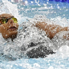 Mimoma Jallow ui alkuerissä ajan 1.00,28 ja lohkaisi edellisestä ennätyksestään 14 sadasosaa.