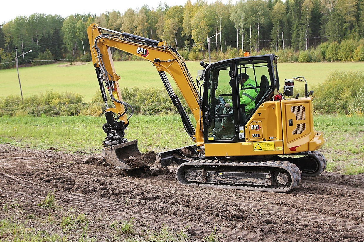 Hopeasijalle sijoittui Cat 306, joka pärjäsi varsinkin teknisessä vertailussa.