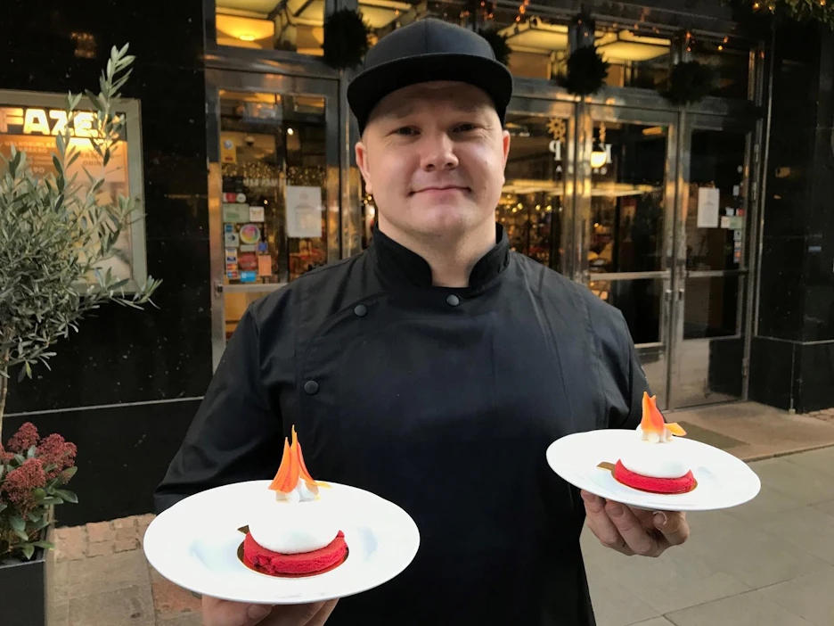 Eero Paulamäki haluaa leivoksellaan tuoda valoa pimeään ja luoda toivoa tulevasta.