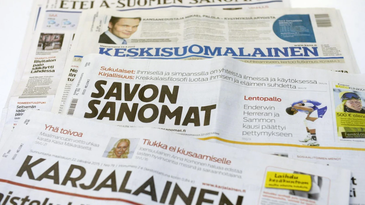 Nuorille aikuisille sanomalehdet ovat tärkein ja luotettavin koronauutisoinnin lähde. LEHTIKUVA / Vesa Moilanen