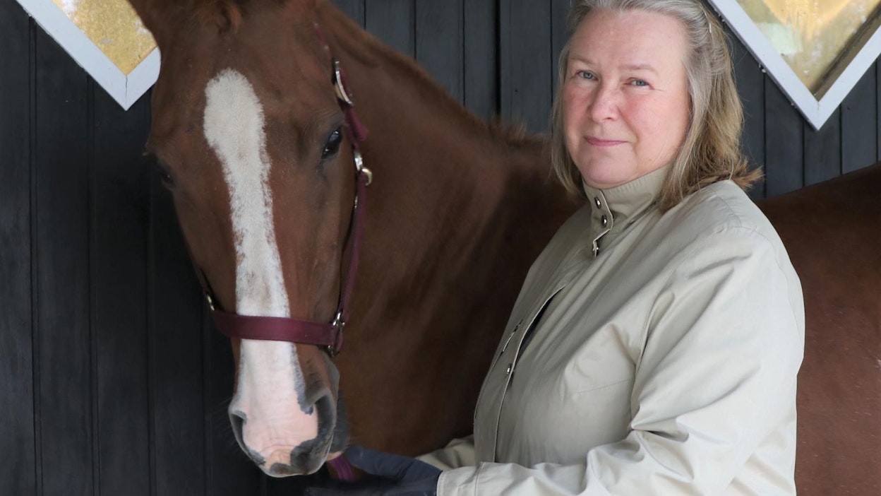 Talliyrittäjä ja kirjanpitäjä Tiina Ahlqvist toteaa, että kirjanpitäjät usein huomaavat ongelmia hevosyritysten taloudenhallinnassa, mutta suurinta osaa hevosyrittäjistä asia ei voisi vähempää kiinnostaa. Kirjanpitäjältä kannattaa rohkeasti kysyä neuvoja talousasioissa.