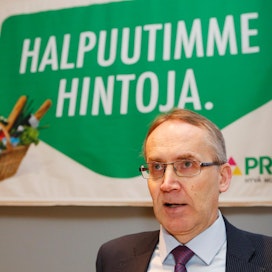 SOK:n pääjohtaja Taavi Heikkilä sanoo, että S-ryhmä on halpuuttamisen avulla kasvattanut kotimaisten tuotteiden hintakilpailukykyä suhteessa vastaaviin tuontituotteisiin.