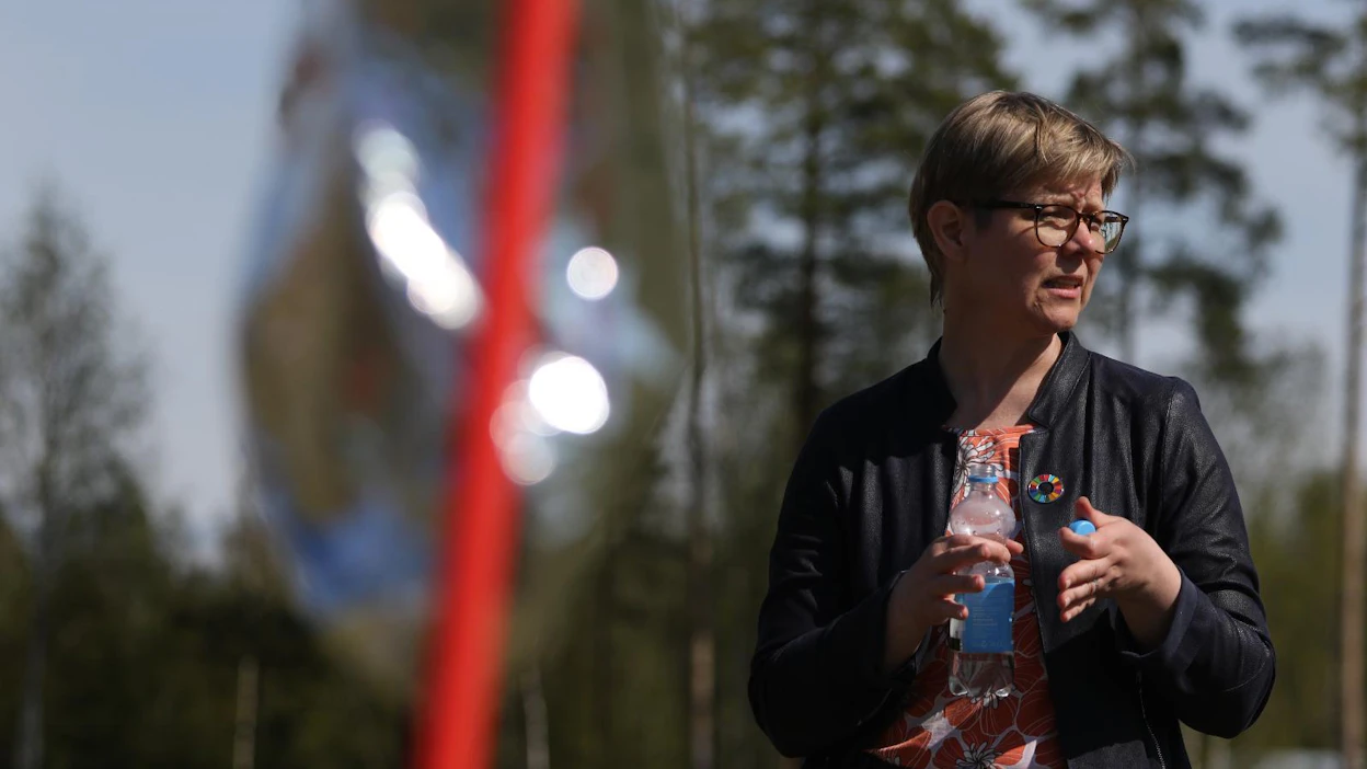 Kiteeläiset viljelijät eivät antaneet kiitosta ympäristöministeri Krista Mikkoselle (vihr.) valkoposkihanhiongelman hoitamisesta.