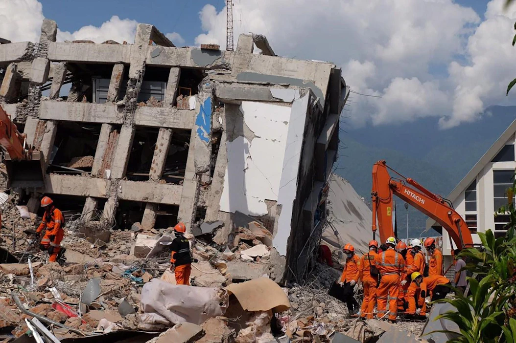 Indonesian Sulawesin saarelle iski perjantaina voimakkuuden 7,5 maanjäristys ja sitä seurasi tsunami. LEHTIKUVA / AFP