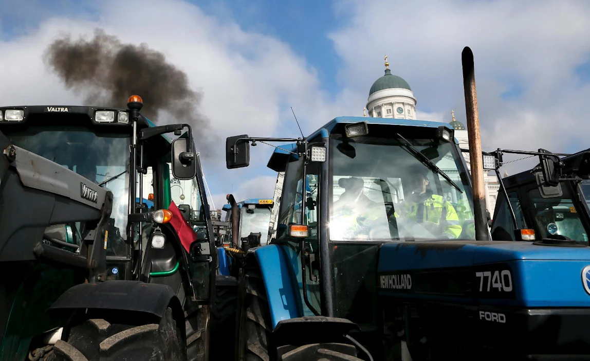Traktorimarssin uutisissa kerrottiin mielenilmauksen tunnelmasta, mutta myös viljelijöiden talouskriisistä.