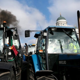 Traktorimarssin uutisissa kerrottiin mielenilmauksen tunnelmasta, mutta myös viljelijöiden talouskriisistä.