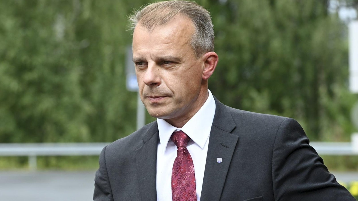 Juha Pylväs piti puheensa eilen puolueen eduskuntaryhmän kesäkokouksessa. LEHTIKUVA / Heikki Saukkomaa