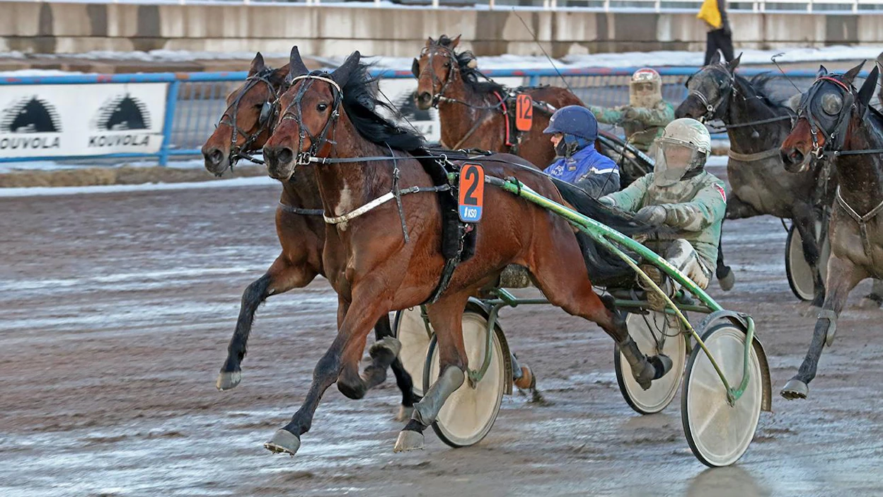 Tomac ja Ari Moilanen hallitsivat keulasta. Kuolemanpaikkajuoksujen jälkeen Tomac ansaitsi ykkösensä ja tulevaisuus lupaa hyvää.